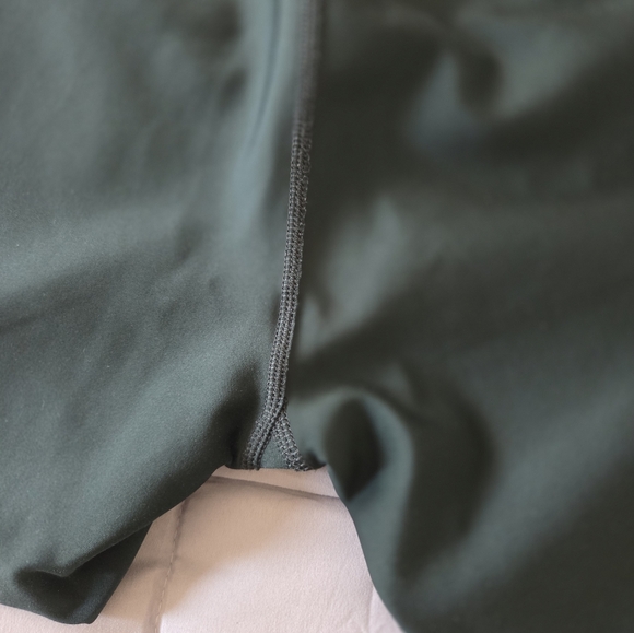 Alo Yoga Airlift High-Waisted Leggings - Picture 5 of 7